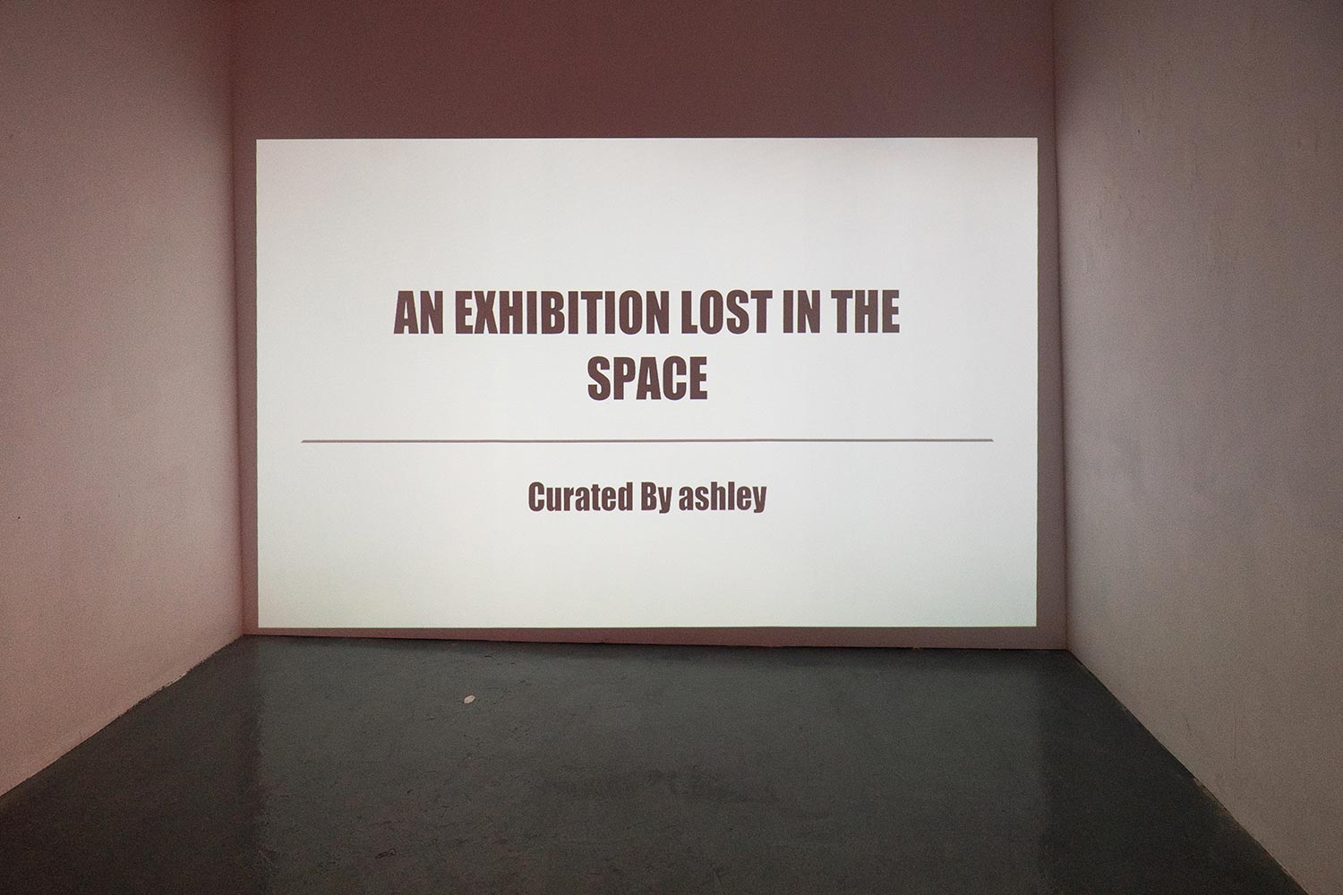 Custom exhibition title projection